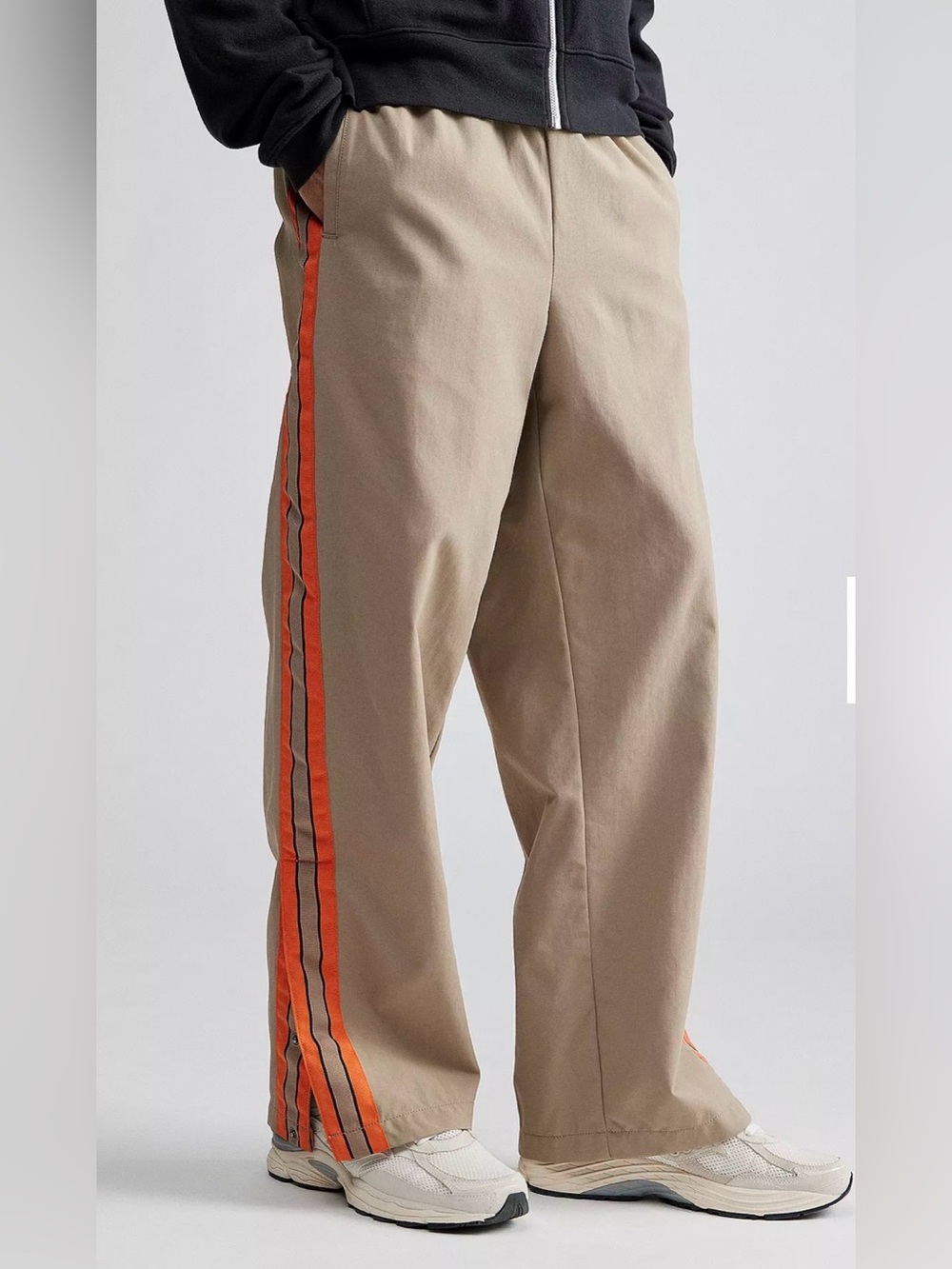UO Miles 2000s Baggy Mesh Track Pant Sz L